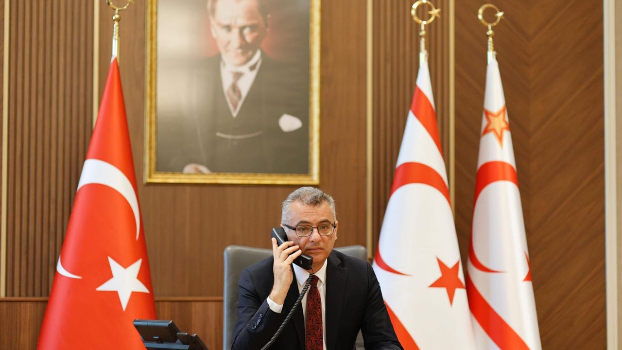 Hristodulidis’ten Kıbrıslı Tük lider Erhürman’a tebrik telefonu