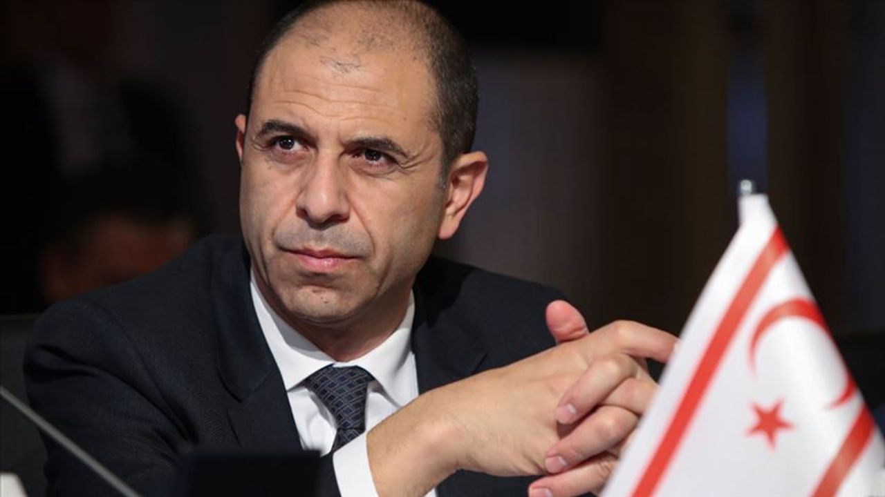 Özersay: Dileyen dilediği yere dilediği anıtı diksin, biz anıt istemeyiz!