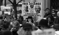 Julian Assange: ABD’ye iade davası bitti, Yüksek Mahkeme karar açıklamadı