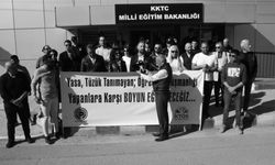 KTÖS ve KTOEÖS, öğretmene maaş kesintisini Milli Eğitim Bakanlığı önünde protesto etti