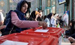 İran'da seçim günü: Oy verme süreci başladı