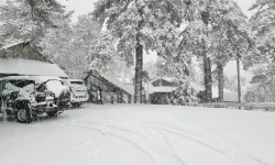 Trodos’ta kar kalınlığı 15 santimetreye ulaştı