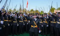 TSK'dan ihraç edilen teğmenlerden ilk tepki: Vatan sağolsun