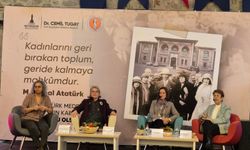 Derya, İzmir’de “Medeni Kanunu Konuşuyoruz” başlıklı panelde konuştu