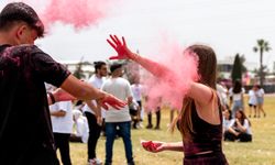 DAÜ Bahar Festivali’nde Color Fest