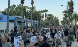 Limasol yangını için ilk protesto yürüyüşü Limasol'da düzenlendi