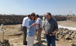 Holguin, Kültürel Miras Teknik Komitesi tarafından yenilenen mezarlıkları ziyaret etti