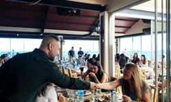 Dünya Öğretmenler Gününü’nde KTÖS üyesi öğretmenler geleneksel dayanışma yemeklerinde buluştu
