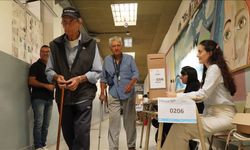 Arjantin'de halk, parlamento seçimleri için sandık başına gidecek