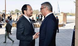 Erhürman-Hristodulidis görüşmesi Rum basınında: Görüşüyorlar ama "Eli boş"