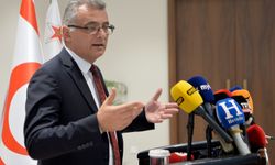 Tufan Erhürman: Bürokratik sıkıntılar nedeniyle burada doğmuş bir gencin bunları yaşaması kabul edilemez