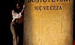 Girne Belediyesi Oda Tiyatrosu'nun Yeni Oyunu ‘Raskolnikov’ Prömiyerini Yaptı