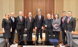 Cumhurbaşkanı Erhürman, Yüksel Özgen başkanlığındaki Türk Tarih Kurumu heyetiyle görüştü