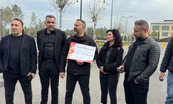 Kamuda yetkili sendikalar, Başbakan Yardımcılığı önünde eylem yaptı