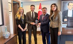 Amcaoğlu’na spor ve dayanışma ödülü takdim edildi