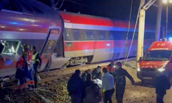 İspanya'da iki hızlı tren raydan çıktı: 21 ölü