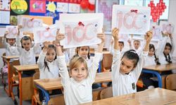 Eğitimde birinci dönem bitiyor: 57 bin 413 öğrenci yarın karne alarak yarıyıl tatiline çıkıyor