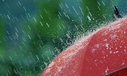Meteoroloji Uyardı: Sağanak Yağış ve Salı Günü Fırtınamsı Rüzgar Geliyor