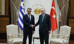 TC Cumhurbaşkanı Recep Tayyip Erdoğan, Yunanistan Başbakanı Miçotakis’i kabul etti