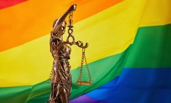 Tüm demokratik kamuoyunu nefret yasalarına karşı LGBTİ+’ların yanında durmaya davet ediyoruz”