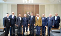 Cumhurbaşkanı Tufan Erhürman, Kıbrıs Türk Emekli Subaylar Derneği Başkanı ve beraberindeki heyeti kabul etti