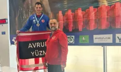 Yüzücü Doğukan Ulaç tarihe geçti: Türkiye tarihinin en hızlı 2. derecesiyle şampiyon!