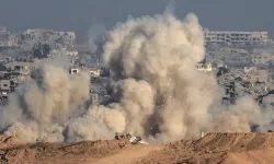 İran, ABD'nin Kuveyt Büyükelçiliğini hedef aldı: Misyondan dumanlar yükseldi