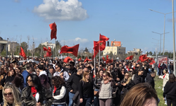 Sendikalar grevde, Meclis önünde yoğun gerginlik