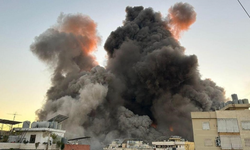 İsrail, Lübnan'ın başkenti Beyrut'a şiddetli hava saldırıları düzenledi