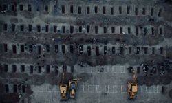 New York Times: İran'da yüzlerce çocuğun katledildiği okula bombayı ABD attı