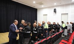 Karavezirler, belediye personelinin bayramını kutladı