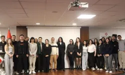 DAÜ TOLES ekibi, Uluslararası Final Üniversitesi’nde tanıtım semineri düzenledi