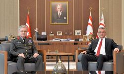 Cumhurbaşkanı Tufan Erhürman, Kara Kuvvetleri Komutanı Orgeneral Metin Tokel'i kabul etti