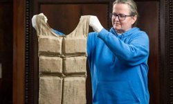 Titanik kazasından kurtulan yolcunun can yeleği yaklaşık 906 bin dolara satıldı