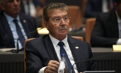 Başbakan Üstel, vergi düzenlemeleri ve çalışma hayatına ilişkin 5 yasa tasarısının Meclise sevk edildiğini açıkladı