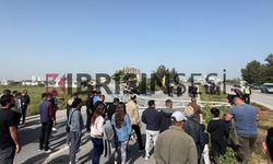 Gazimağusa-Lefkoşa yolunda kaza: Kamyon devrildi, yol trafiğe kapandı