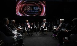 Antalya Diplomasi Forumu kapsamında "Belirsizliklerin Yönetilmesinde Stratejik İletişim" paneli düzenlendi