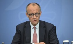 Merz, İran'ın ABD ile müzakerelere yeniden başlamasını talep etti