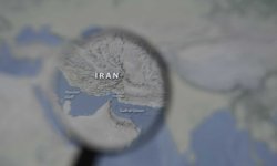 ABD destroyeri İran’dan çıkan iki petrol tankerini durdurdu