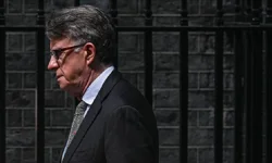 Epstein bağlantılı eski İngiliz Büyükelçi'nin, olumsuz güvenlik raporuna rağmen ABD'ye atandığı ortaya çıktı