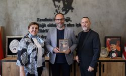 Kıbrıs Türk Halk Dansları Federasyonu, İskele Belediye Başkanı Sadıkoğlu’nu ziyaret etti