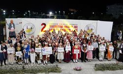 Yaşatan Adımlar Halk Dansları Şöleni düzenlendi