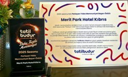 Merit Park Hotel'e TatilBudur'dan "Parlayan Yıldız Memnuniyet Başarı Ödülü"