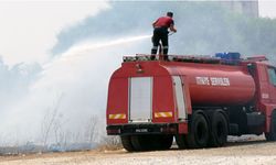 Vadili'de 15 dönüm arpa yandı