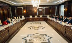Bakü’de bulunan KKTC heyeti Azerbaycan Milli Meclis’ine mensup Milletvekilleri ile bir araya geldi…
