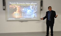 DAÜ’de “Biyolojik Öğrenmeden Makine Zekâsına: Yapay Genel Zekâya Giden Rota” başlıklı seminer düzenledi
