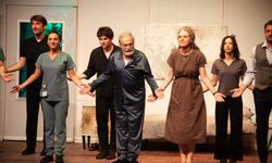 Haluk Bilginer’li “Baba” oyununa Lefkoşa’da yoğun ilgi