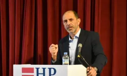 Özersay: “WhatsApp hesabımızı kapatarak sesimizi kesmeye çalışıyorlar”