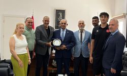 Milli Eğitim Bakanı Çavuşoğlu, Beşiktaş’a transfer olan Akçam’ı kabul etti