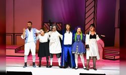 "22. Kıbrıs Tiyatro Festivali", Huysuz oyunu ile final yaptı